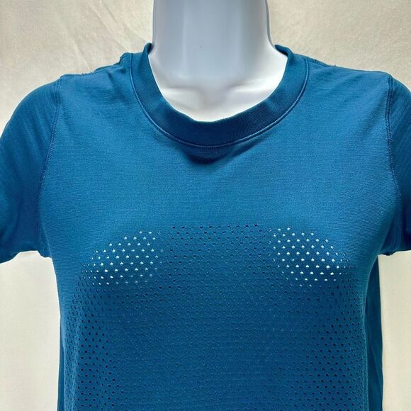 Lululemon Breeze By Short Sleeve Night Tide Blue Top No Size - Picture 6 of 12